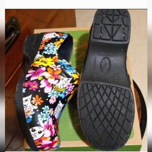 AnyWear, Slip Resistant Shoes